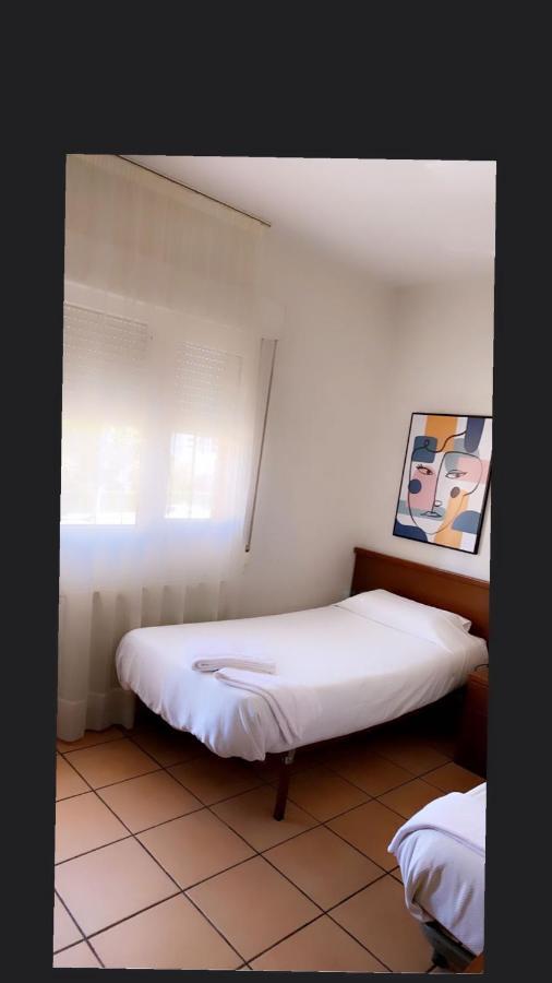 Hostal San Andres Сория Екстериор снимка